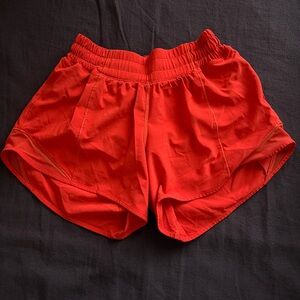 Lululemon Hotty Hot Shorts 4”